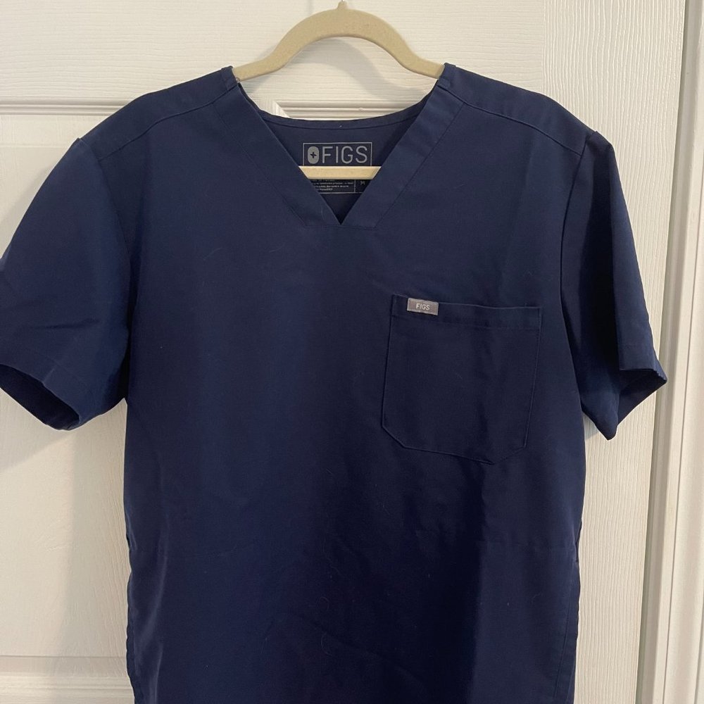 Figs Scrub Top - Navy Men's Chisec Three-Pocket Scrub Top (M)